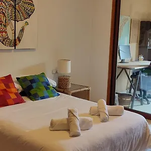 Apartamento con garaje en el corazón de Santa Cruz Apartamento